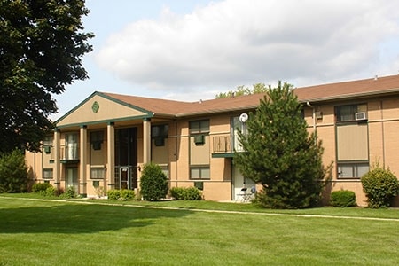 Pebblewood Court - Pebblewood Court Apartments LLC