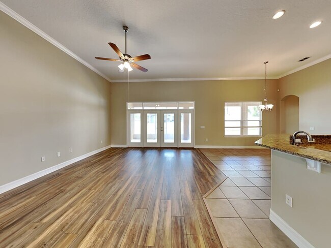 Building Photo - 6462 Hickory View Dr