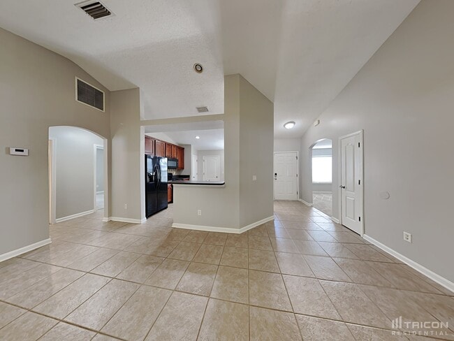 Building Photo - 11896 Raindrop Rd