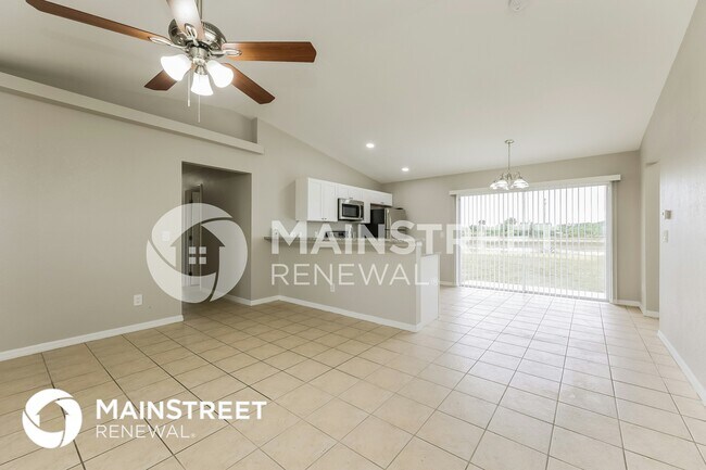 Foto del edificio - 2302 Loraine Ave S