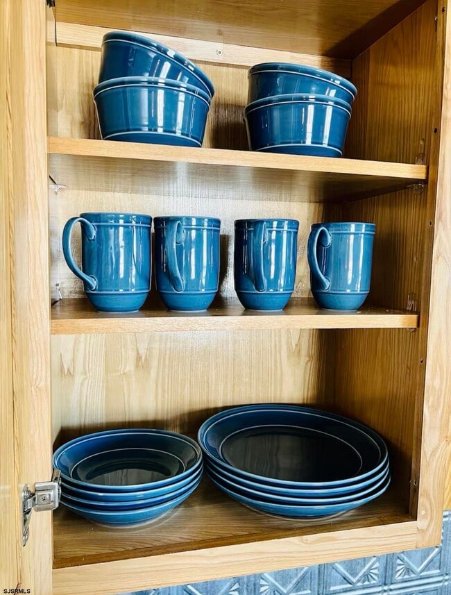 Building Photo - 512 W Brigantine Ave