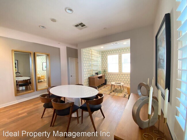 Foto del edificio - 3 br, 3.5 bath House - 551 W Foothill Blvd...