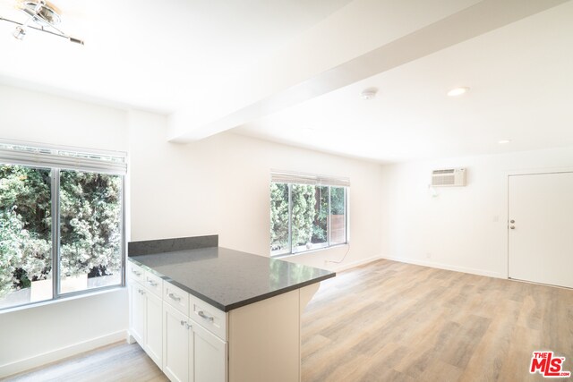 Foto del edificio - 1036 N Genesee Ave