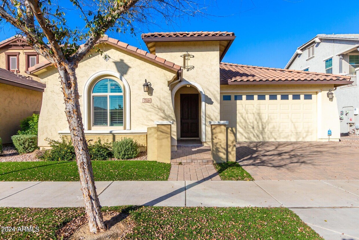 Foto principal - 2116 S Nancy Ln