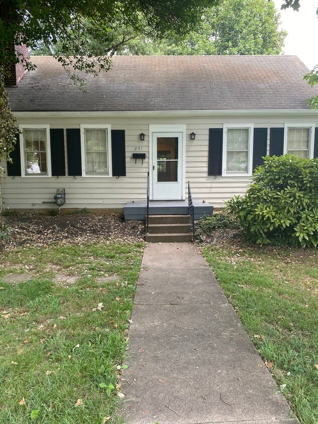 231 Clover Ln, Louisville, KY 40207 House Rental in Louisville, KY