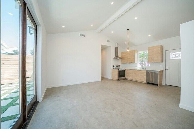 Foto del edificio - 126 N Dillon St
