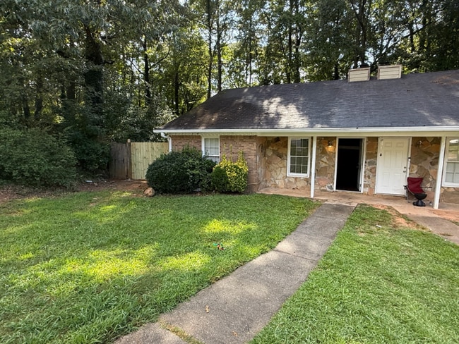 Building Photo - 5170-5172 Ridge Forest Dr