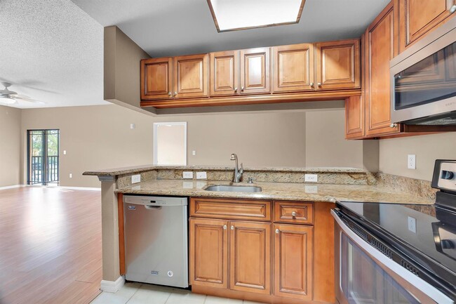 Building Photo - 2808 Amalei Dr