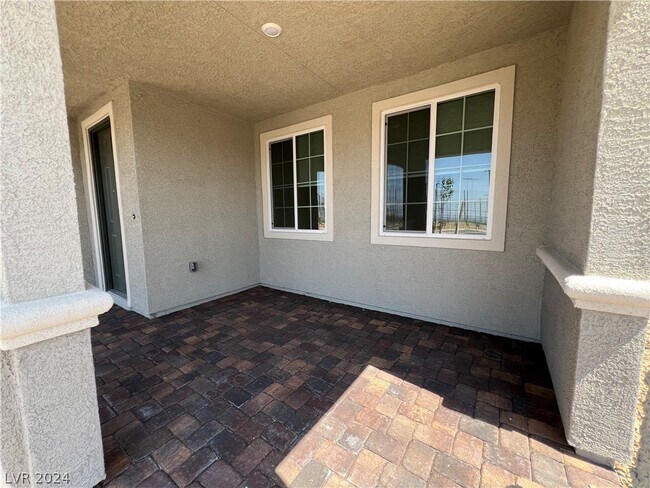 Building Photo - 3439 Costa Caparica Ln