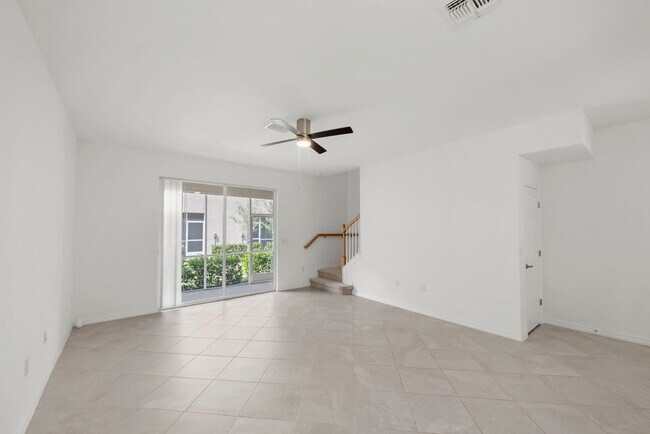 Foto del edificio - 2827 Blossom Wy