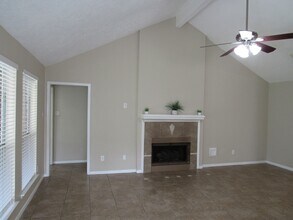 Building Photo - 10139 Cedaredge Dr