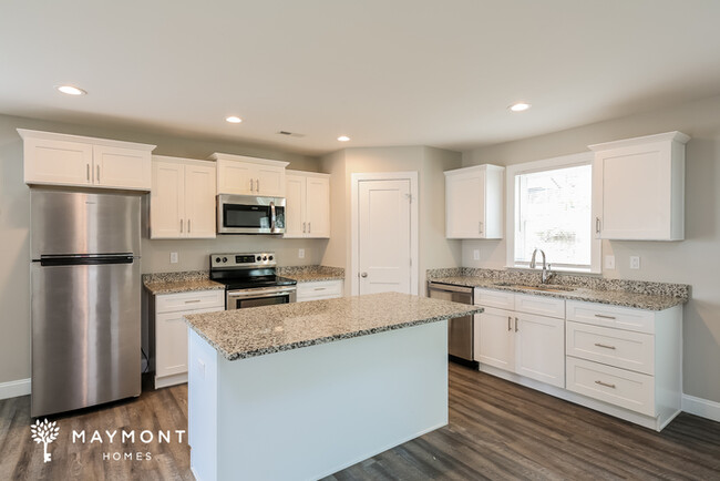 Building Photo - 3 Bedroom in Greer, SC