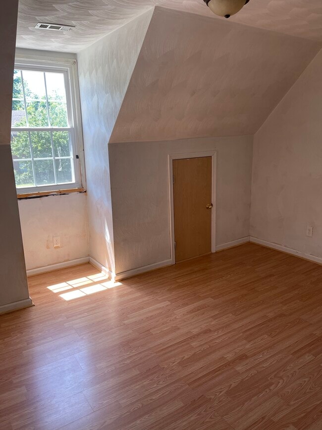 Bedroom - 3800 Kecoughtan Rd