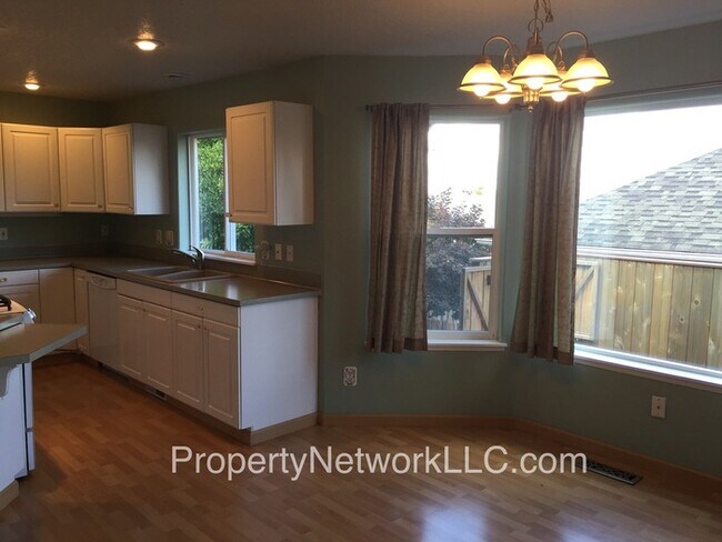 Foto del edificio - Great Troutdale 3 Bedroom Home