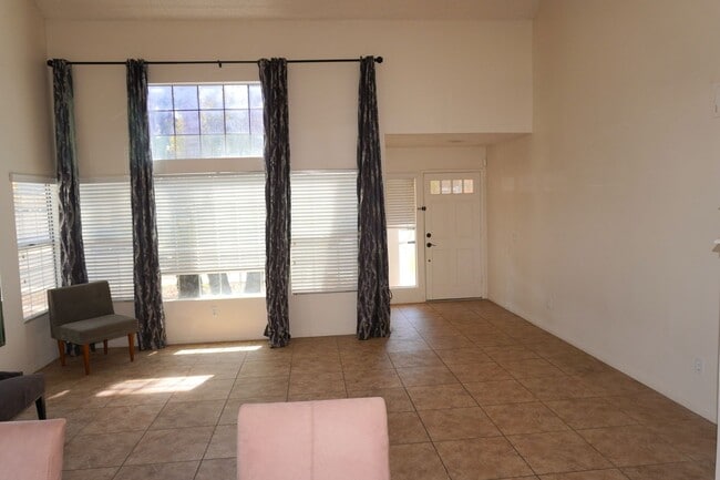 Building Photo - 23848 Bouquet Canyon Pl