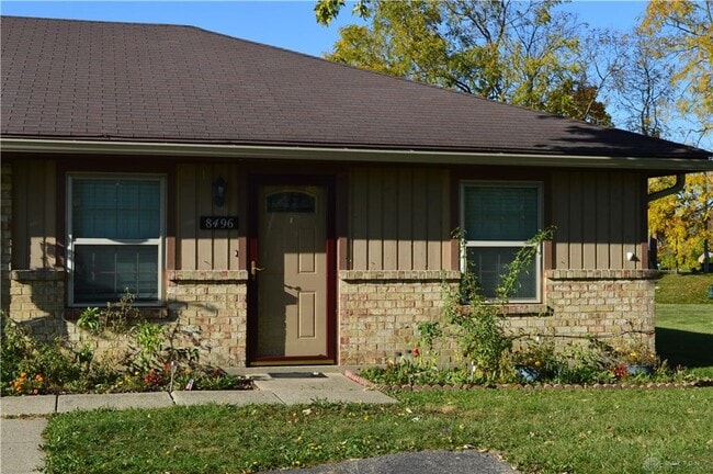 Building Photo - 8496 Woodgrove Dr