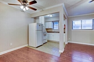 Building Photo - 405 Hawthorne St