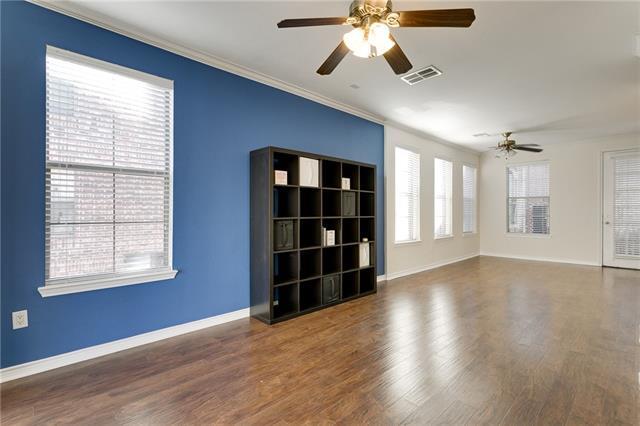 Foto del edificio - 2113 Grove Park Ln