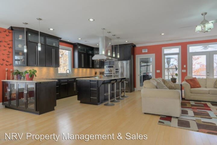 Foto principal - 4 br, 2.5 bath House - 1014 Brooklyn Ave.