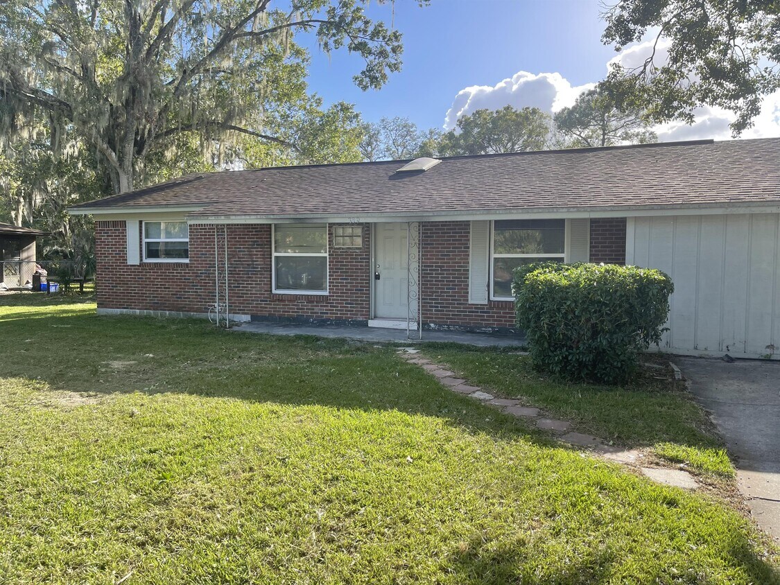 339 San Lanta Cir, Sanford, FL 32771 House Rental in Sanford, FL