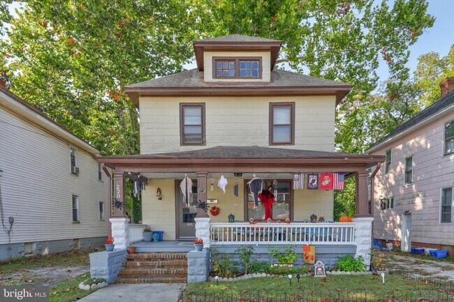 Foto del edificio - 220 Hazel Ave