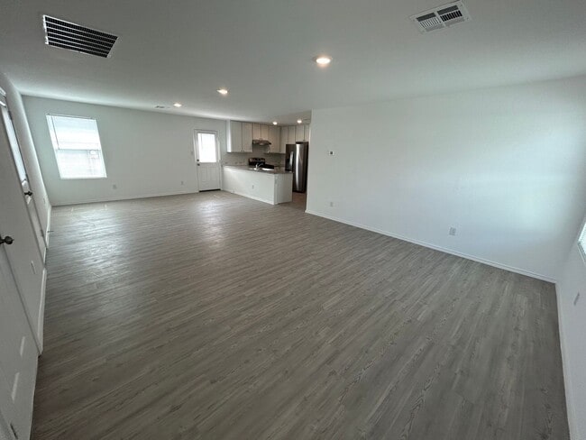 Building Photo - 3BD/2BA with Washer/Dryer Included – Fenced Yard, Garage & Community Pool!