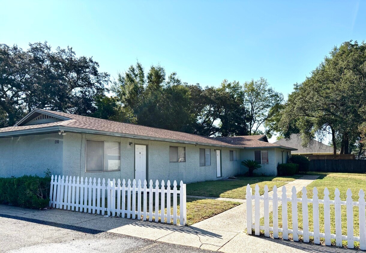Foto principal - 322 Pelham Rd