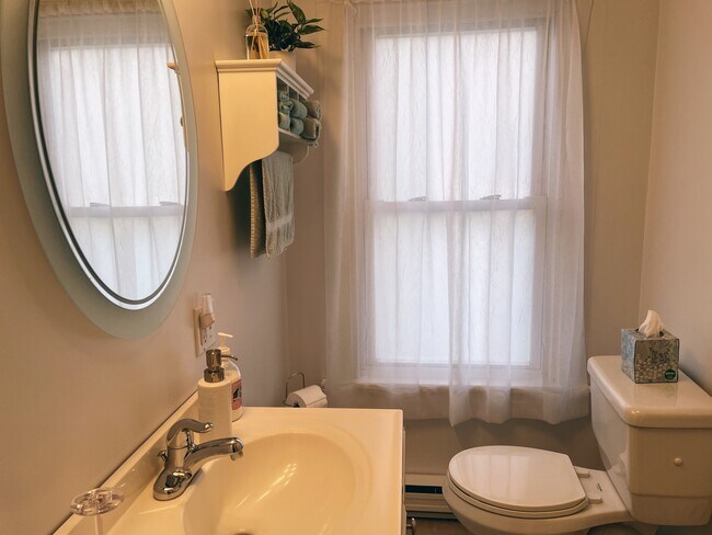 one full bath - 36 North St