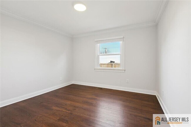 Foto del edificio - 2227 Lewis Pl