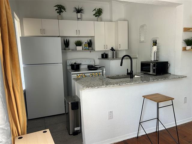 Foto del edificio - 5305 Reiger Ave