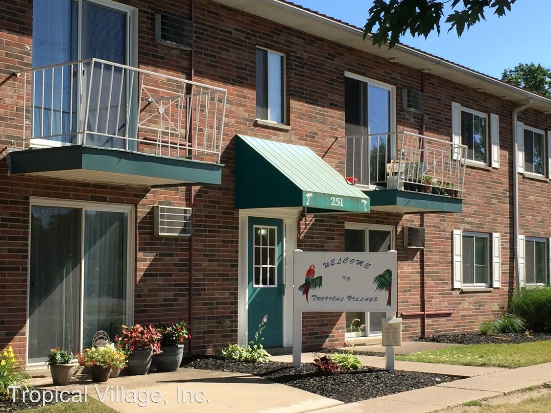 Primary Photo - 251 W Walnut Ave