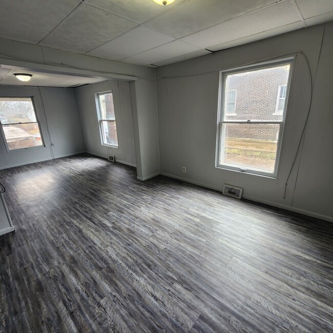 Building Photo - 614 N Griffin St