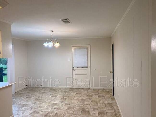 Building Photo - 106 Hillcrest Rd