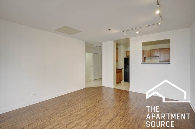 Foto del edificio - 1000 N La Salle Dr