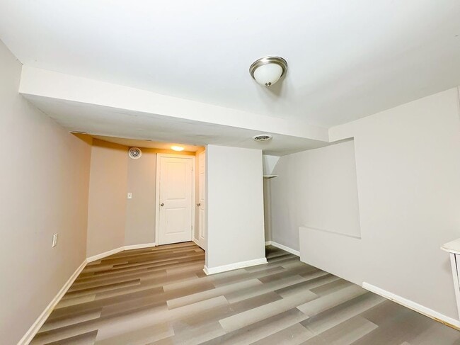 Foto del edificio - 1206 Quo Ave