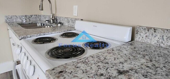 Building Photo - 508 N Columbus St