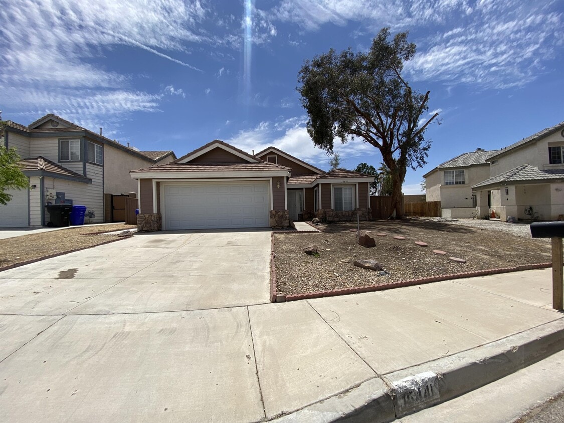 15441 Ventura Ln, Victorville, CA 92394 House Rental in Victorville