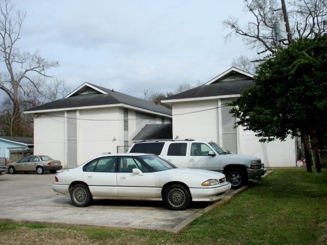 Foto del edificio - 317 East Drive Apartments