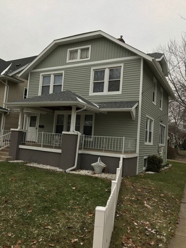 Foto principal - 1301 Fulton St W