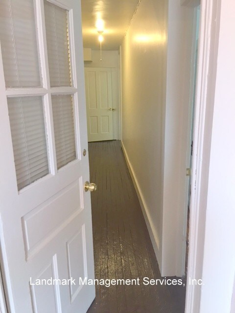 Foto del edificio - 303 W Grove St