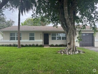 Building Photo - 9743 Saddlebrook Dr