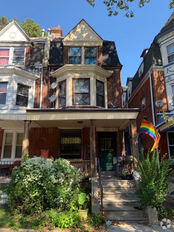 Building Photo - 5039 Hazel Ave