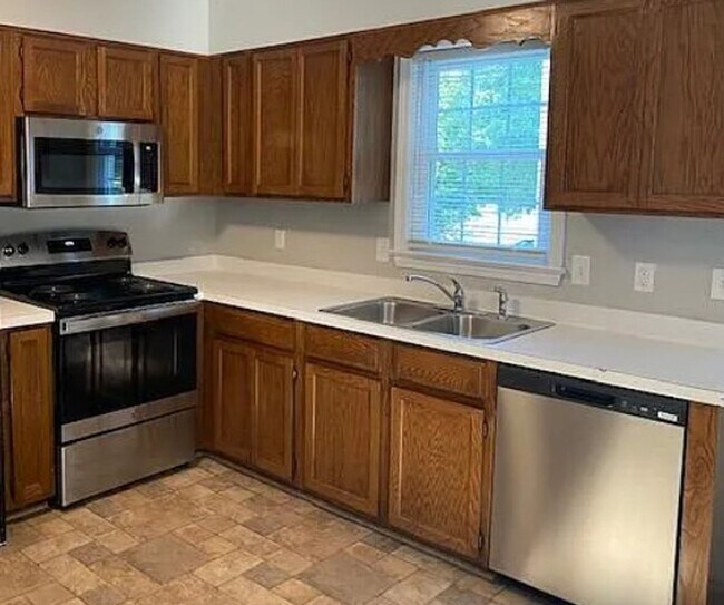 Foto del edificio - 108 Cranewater Dr