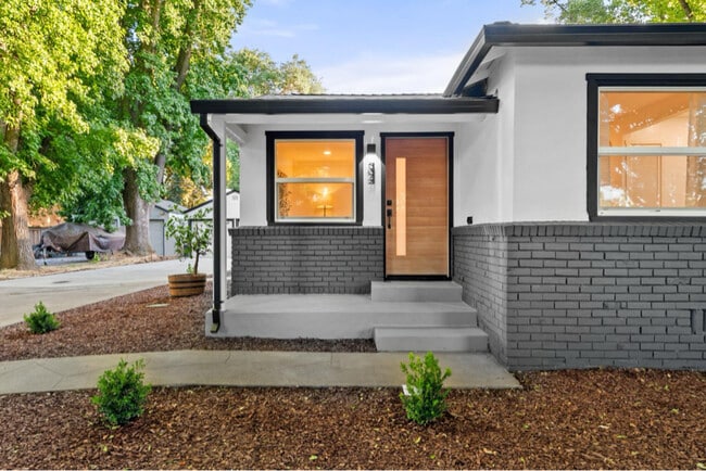 Foto del edificio - 5372 Moddison Ave