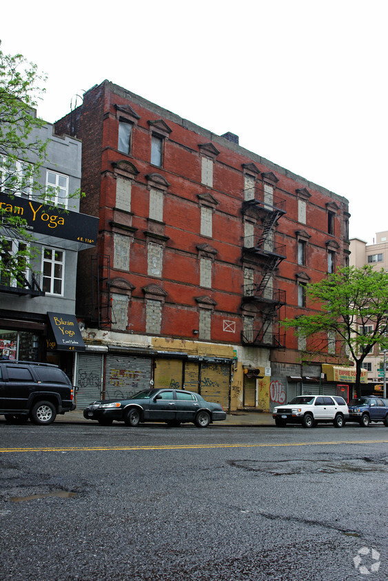 Building Photo - 2 E 116th St