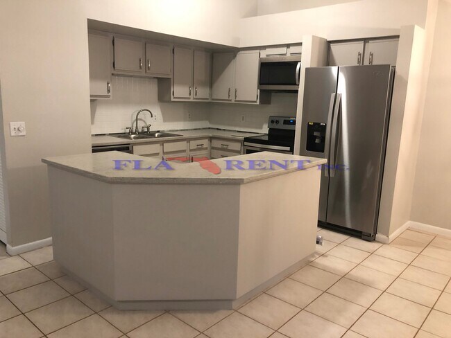 Building Photo - **3/2 in Winter Park Pines with Fenced Yar...
