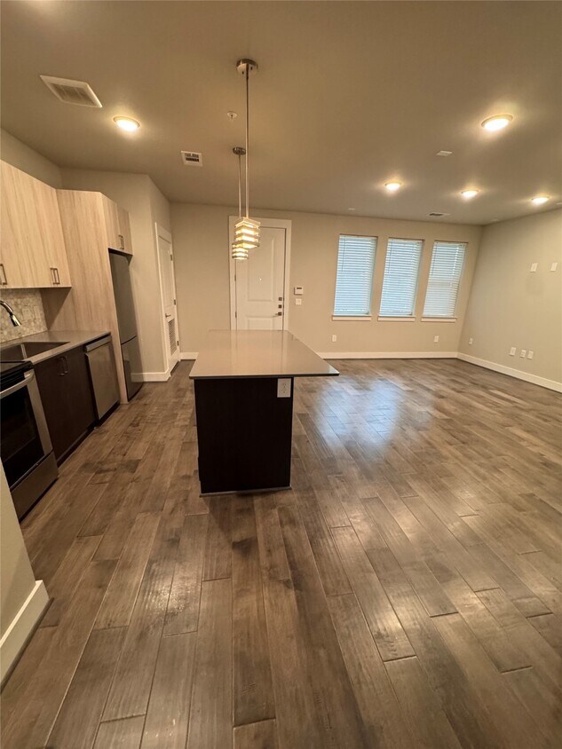 Foto principal - 4819 Caroline St