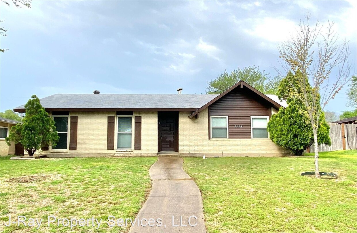 Primary Photo - 3 br, 2 bath House - 3329 Country Club Drive