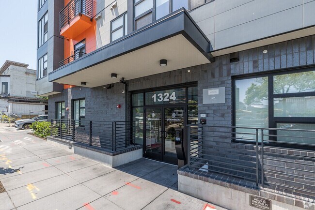 archivo adjunto (10) - 1324 N Capitol St NW