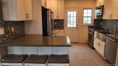 Building Photo - 48 Rosebud Ave